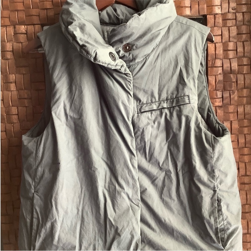 RARE Free People Shark Grey Pillow Puffer Vest Medium Retired Style - Picture 6 of 15